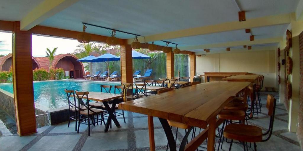 Aloravilla Montongbuwoh Bagian luar foto